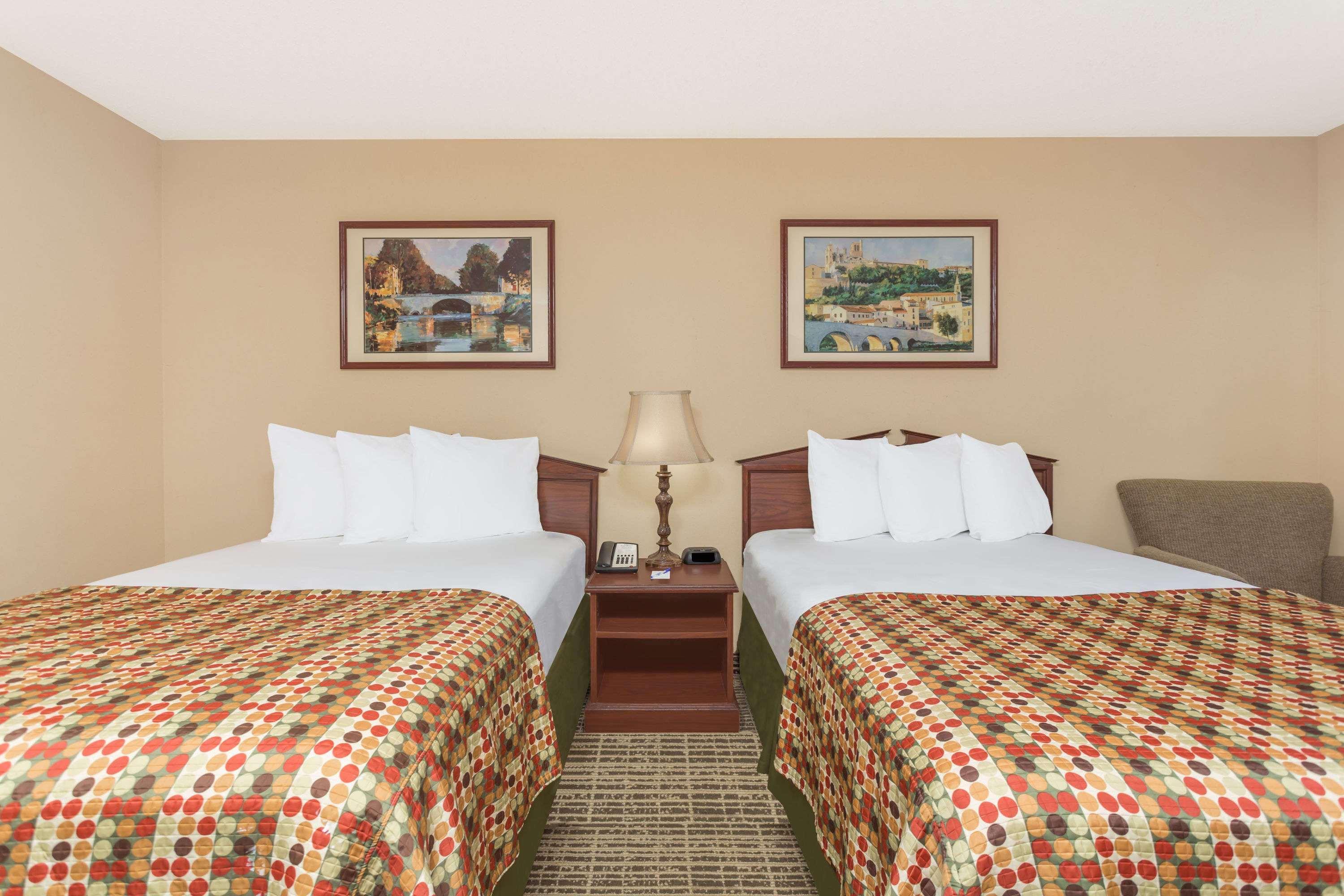 Baymont By Wyndham Anderson Clemson Hotel Bagian luar foto