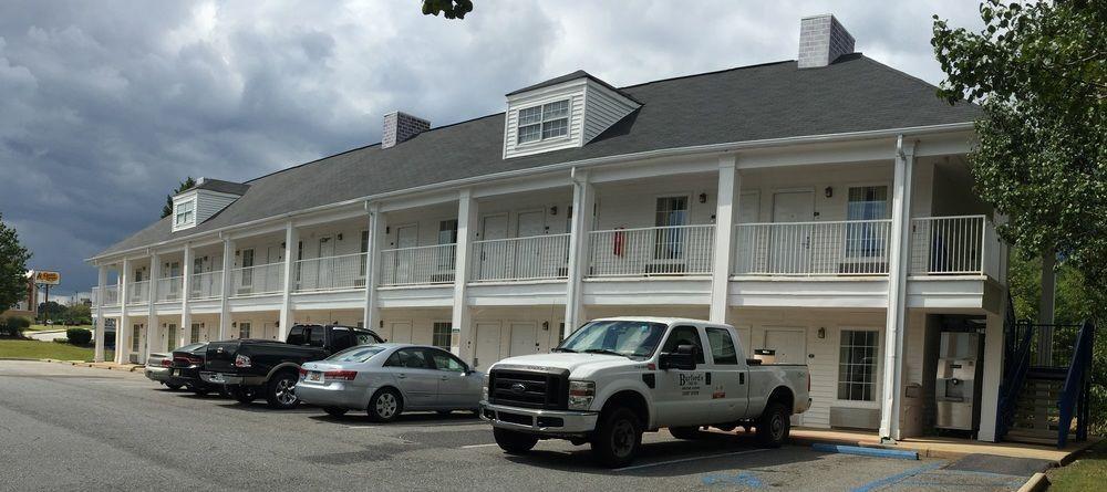 Baymont By Wyndham Anderson Clemson Hotel Bagian luar foto