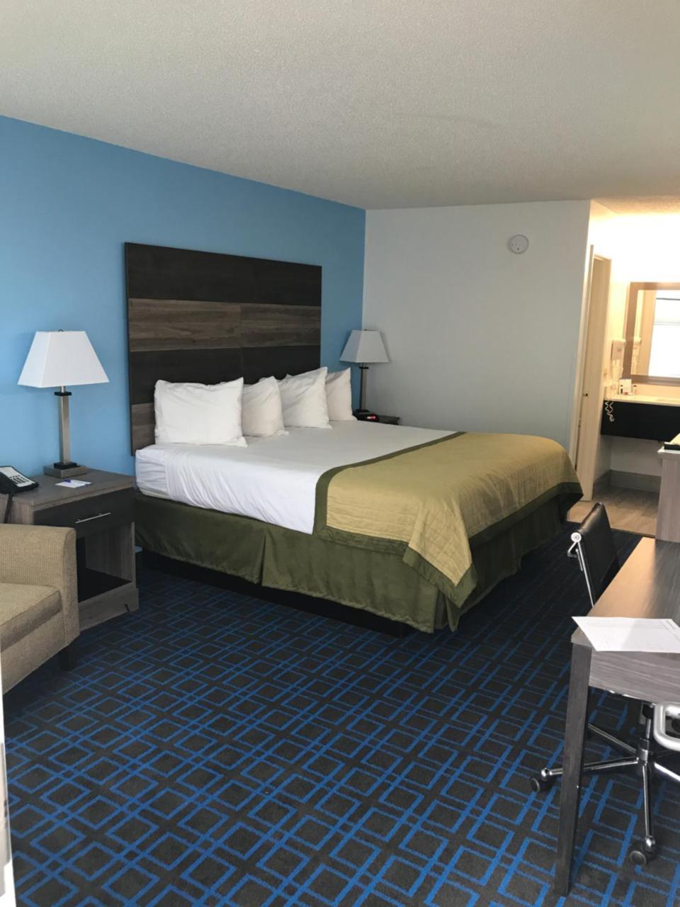 Baymont By Wyndham Anderson Clemson Hotel Bagian luar foto