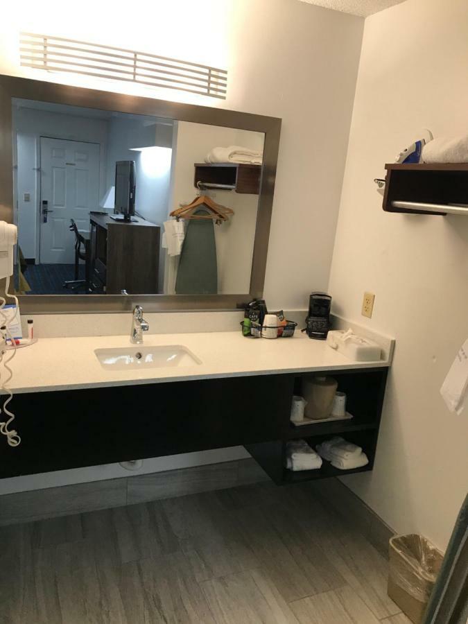 Baymont By Wyndham Anderson Clemson Hotel Bagian luar foto